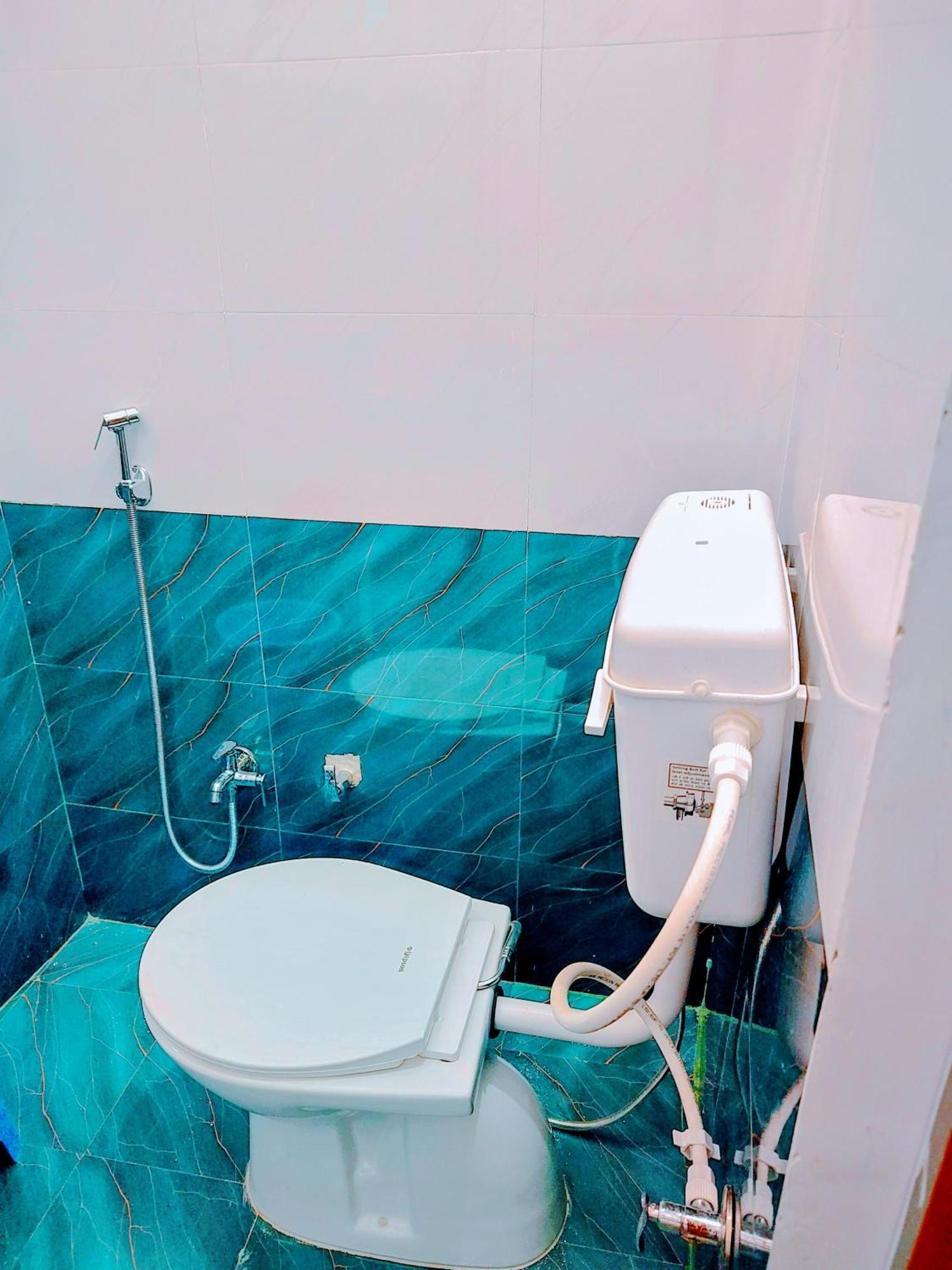Hotel Raghukul Ayodhya Zewnętrze zdjęcie