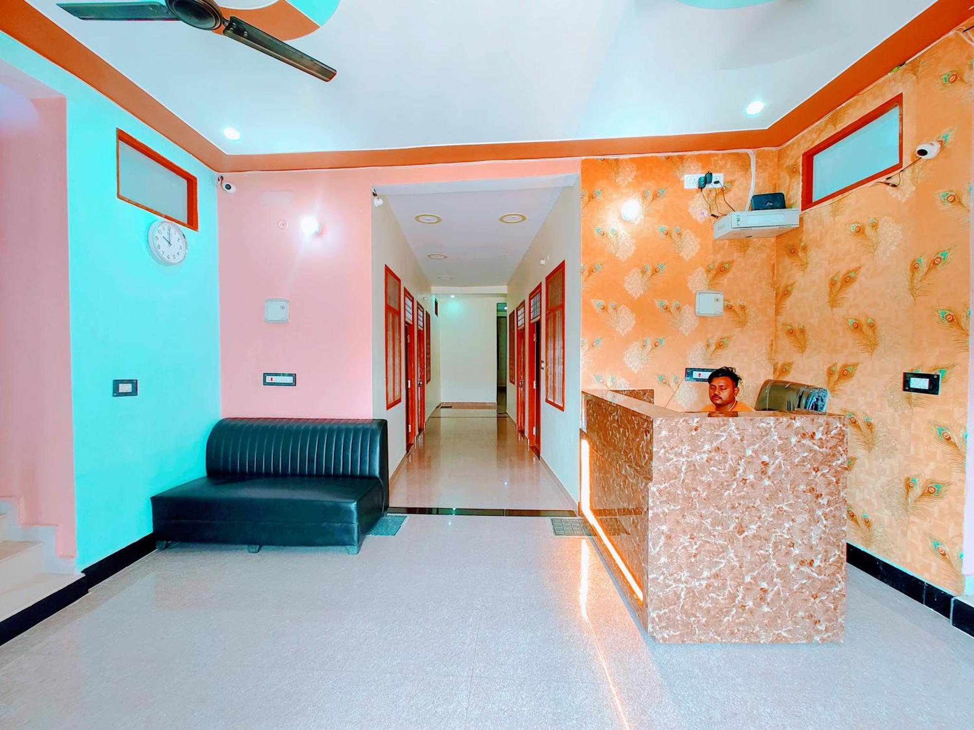 Hotel Raghukul Ayodhya Zewnętrze zdjęcie