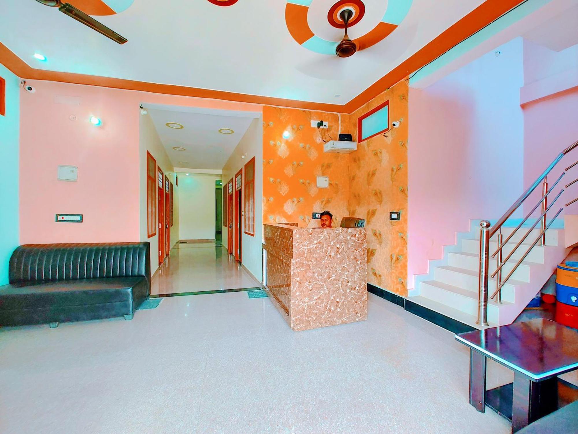 Hotel Raghukul Ayodhya Zewnętrze zdjęcie